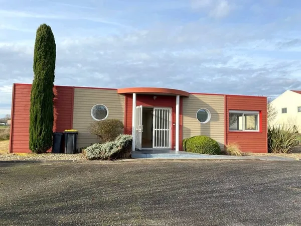 IMMEUBLE DE BUREAUX