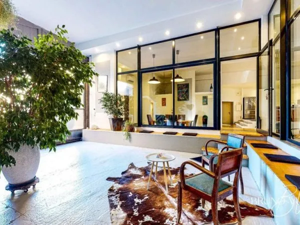Villa 15 pièces 500 m²