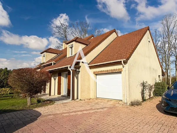 Maison Le Perray En Yvelines 6 pièce(s) 140 m2