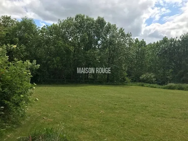 Terrain constructible 1568 m²
