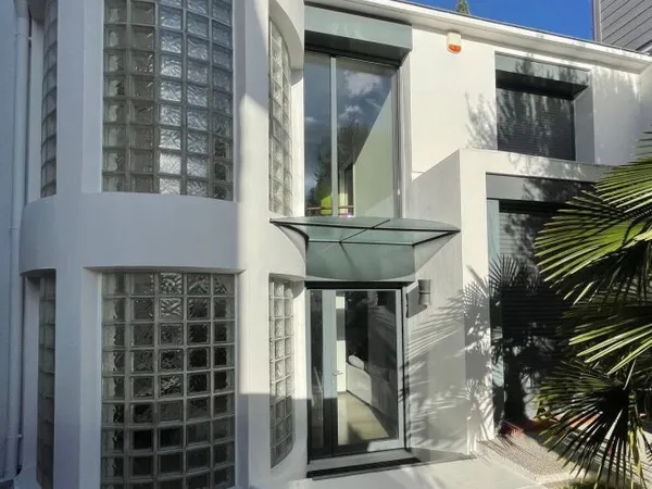 Maison 5 pièces 210 m²