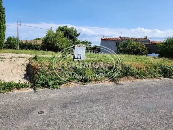 Terrain à bâtir 975 m²