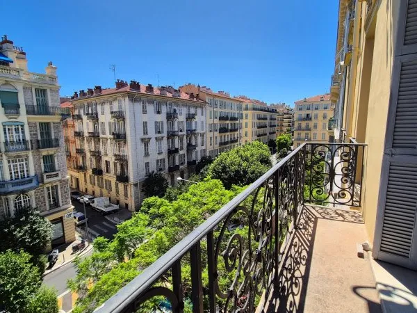 Local d'activités 204 m²