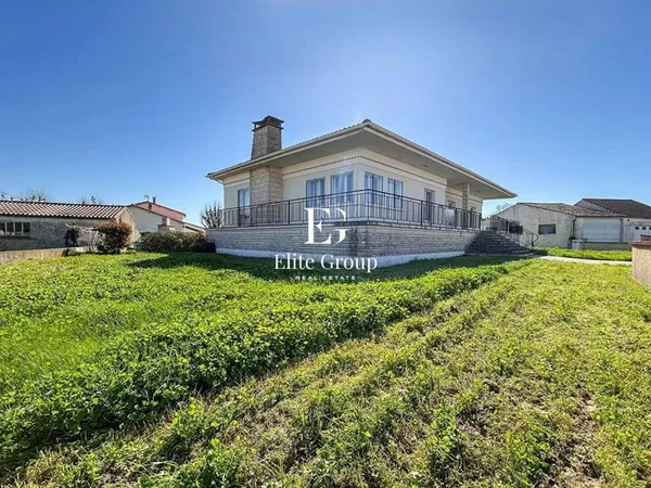 Maison 8 pièces 200 m²