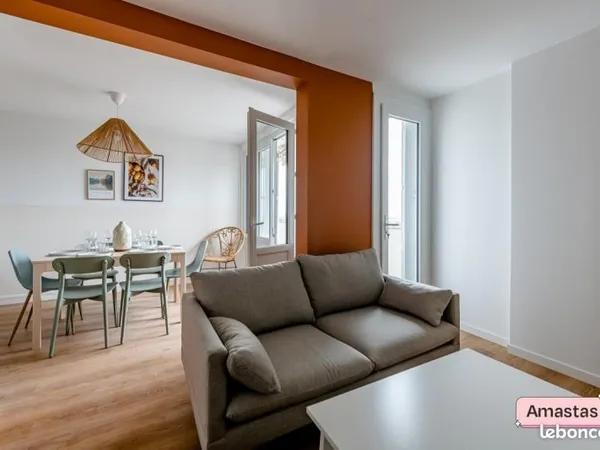 Chambre 5 pièces 10 m²
