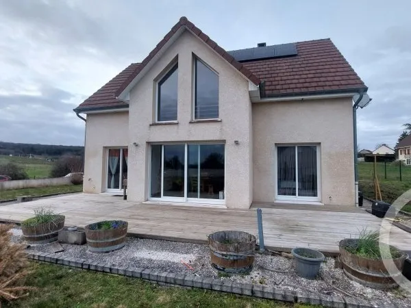 Maison 6 pièces 145 m²