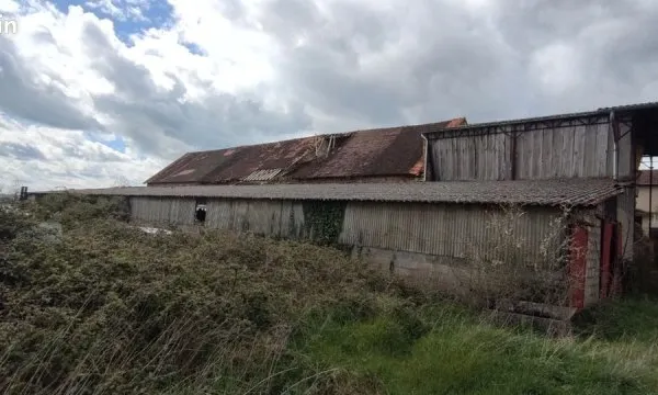 Ruine bâtiment agricoles