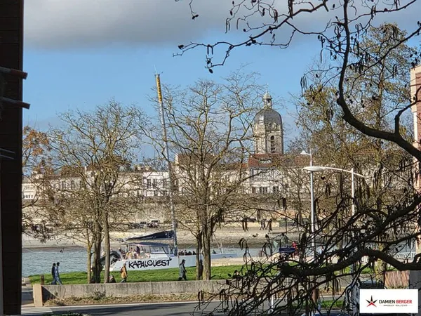 La Rochelle - Vieux port. Grand appartement T2.