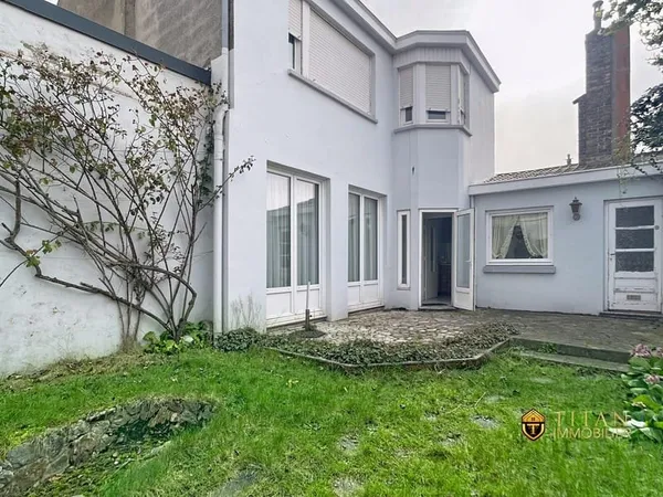 Maison mitoyenne de 106 m² avec un extérieur à Dunkerque (594