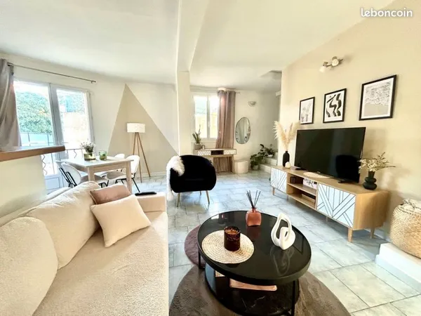 Appartement de Type 2 de 51m² hab avec garage et dépendances