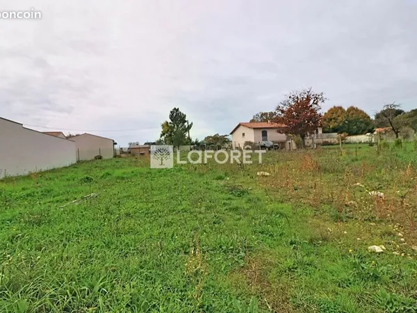 Terrain 611 m² VERINES