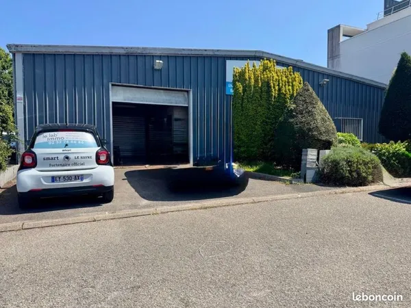 Local 320 m² Sainte-Adresse