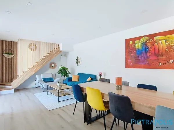 BALARUC LES BAINS: Sur une parcelle de 262m², Maison T4 meublé