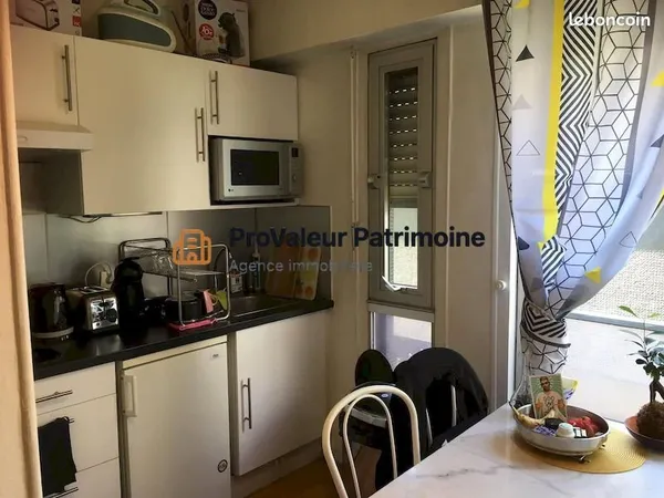 Studio 1 pièce 28 m²