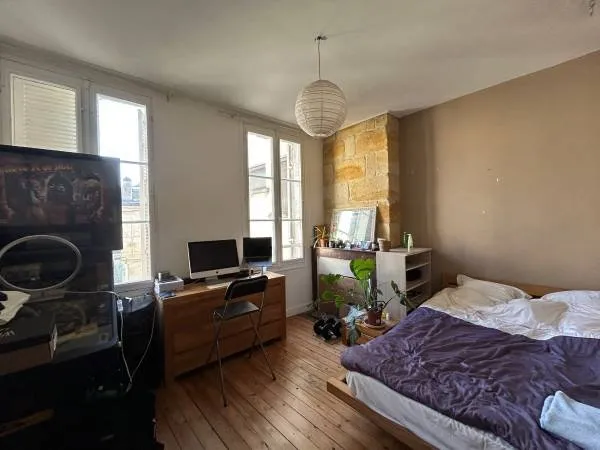 Loue chambre dans appartement lumineux