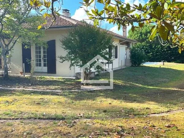 Blanquefort - Maison familiale de 160m2 Environ, Terrain de