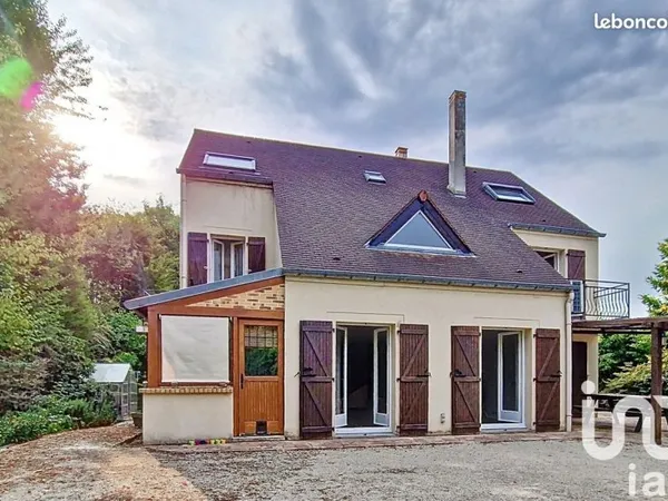 Maison familiale 8 pièces 203 m²