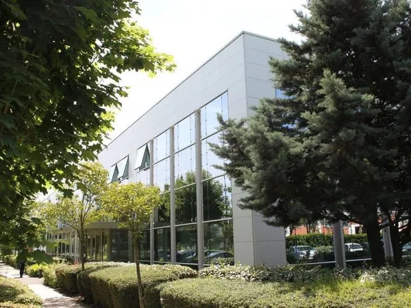 Local d'activité 407 m²