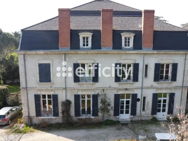 Maison 8 pièces 300 m²
