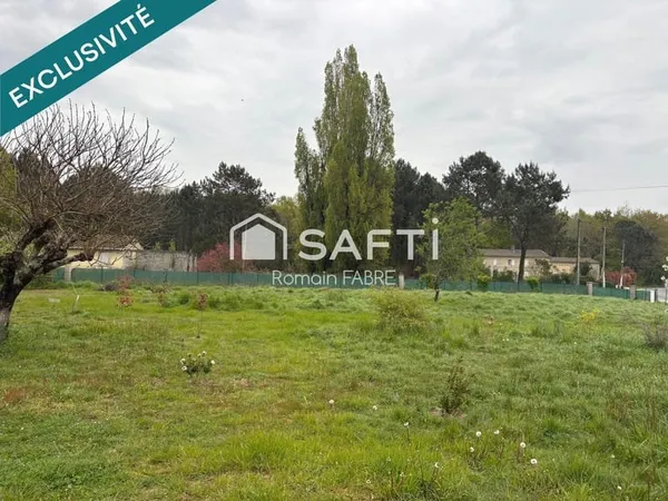 Terrain à bâtir de 620 m2 "libre de constructeur