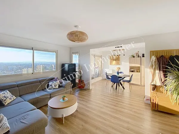 Saint Priest village beau T4 79m²+terrasse+garage