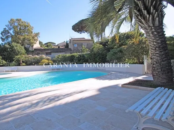 A vendre Sainte-Maxime appartement T3 dans résidence avec pi