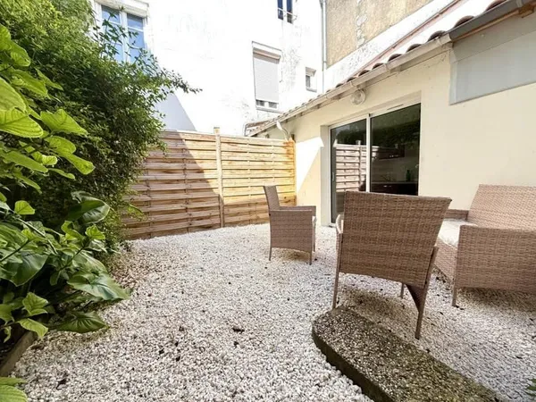 Duplex 3 pièces 85 m² avec extérieur - Hyper centre La Rochelle