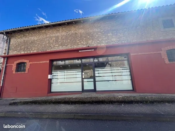Local bureaux 140 m²