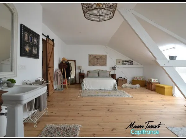 Maison semi individuelle de 220m² à Château l'Abbaye