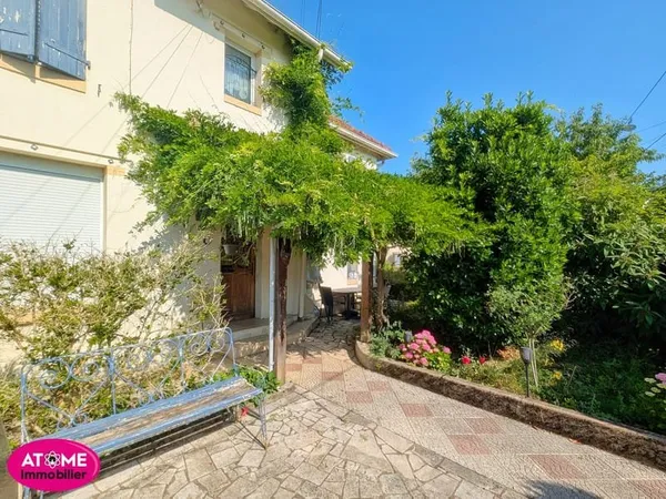 APPARTEMENT F5 TRIPLEX MAISON MOYEUVRE