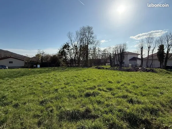 Terrain 1000 m² TOSSIAT