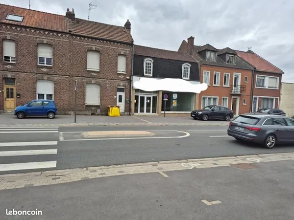 Local commercial 148 m²