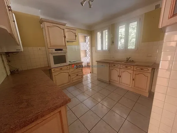 Appartement T3 Traversant avec Terrasses, Cave et Parking