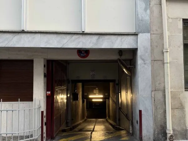 Parking 13 m²