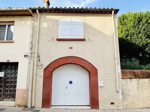 Jolie maison de village avec grand garage