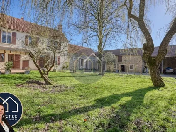 ANCIEN PRESBYTERE DE 1800 RENOVÉ AVEC GOÛT - 268 m² - 6 CHAMBRES - BEAU TERRAIN CLOS DE 1760M2 SANS 