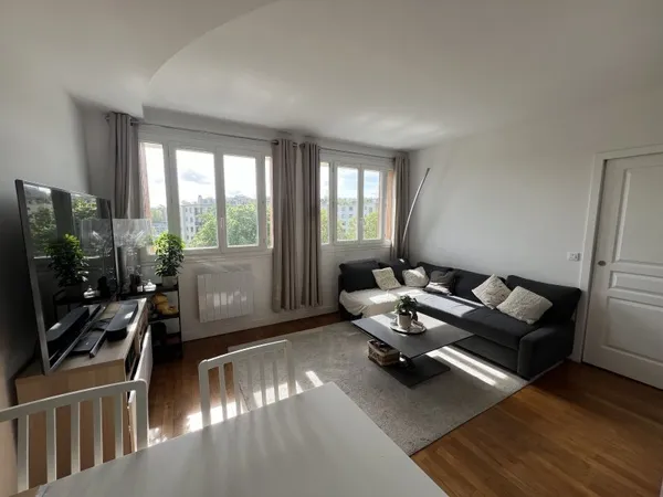 Loue appartement meublé