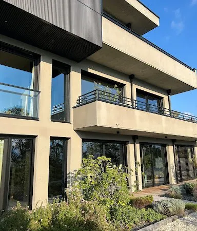 Villa 7 pièces 239 m²