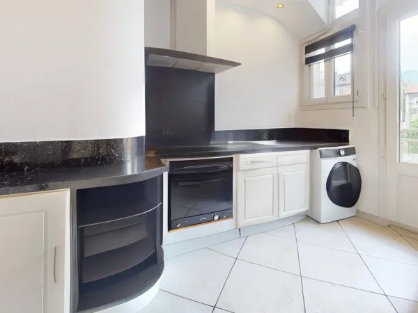 Appartement Grenoble 2 pièces 55.05 m2 Meublé et Climatisé sur Chalpionnet