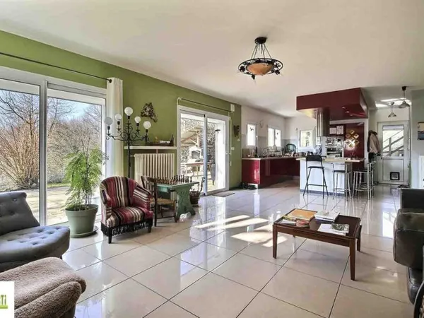Maison d'habitation avec jardin sans travaux
