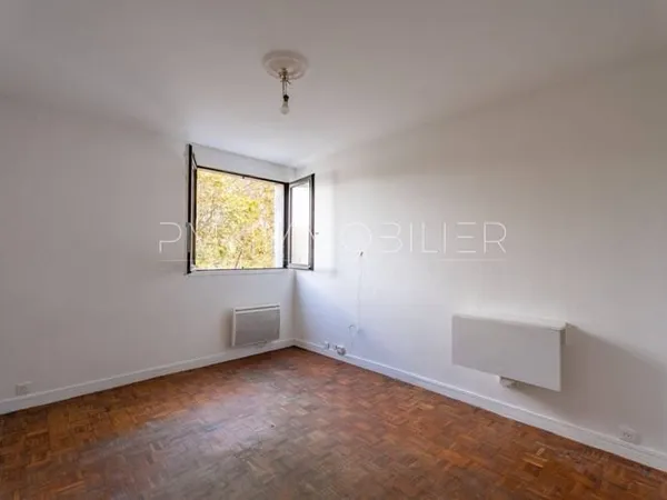 Studio 1 pièce 19 m²