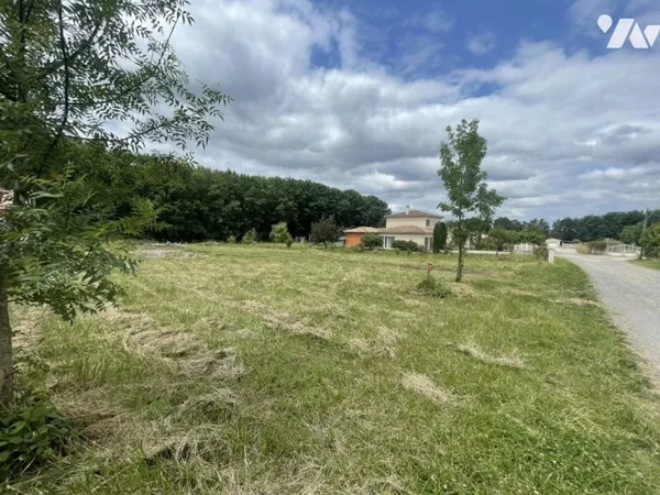 Terrain 1032 m²