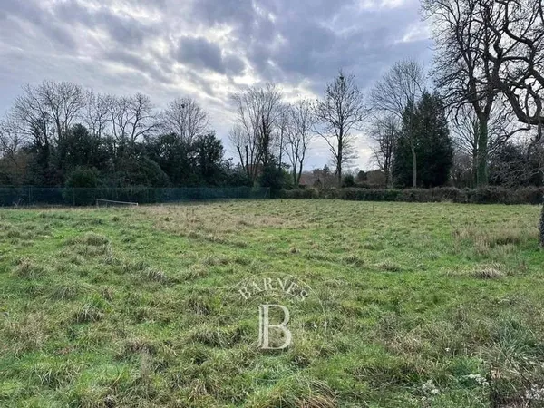 Terrain constructible 4139 m²