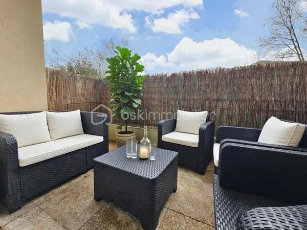 Magnifique F2 45m² terrasse 6m² SUD box