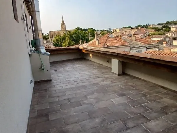 Loue T2 avec terrasse Salon de Provence