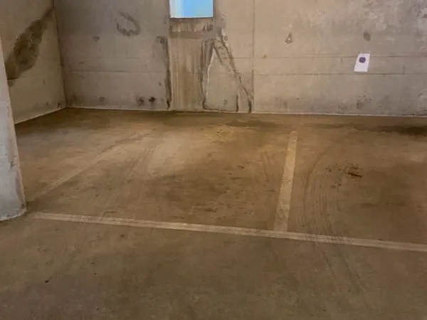 Place Parking souterrain protégé Poitiers 10m²