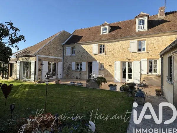 Maison 10 pièces 425 m²