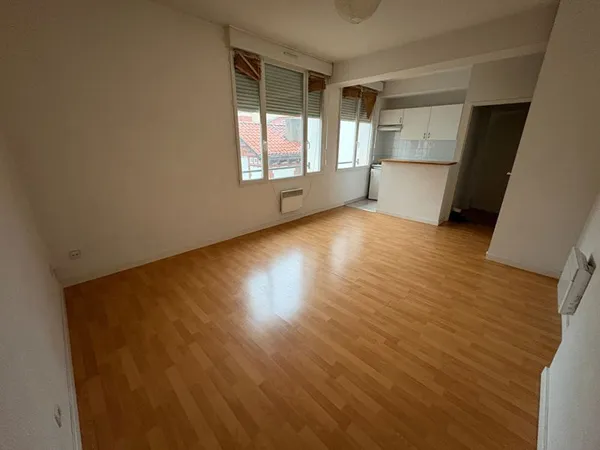 Studio 1 pièce 28 m²