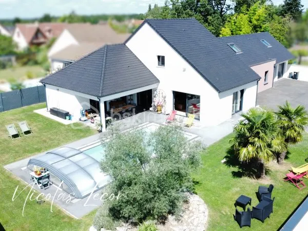 Maison 9 pièces 250 m²