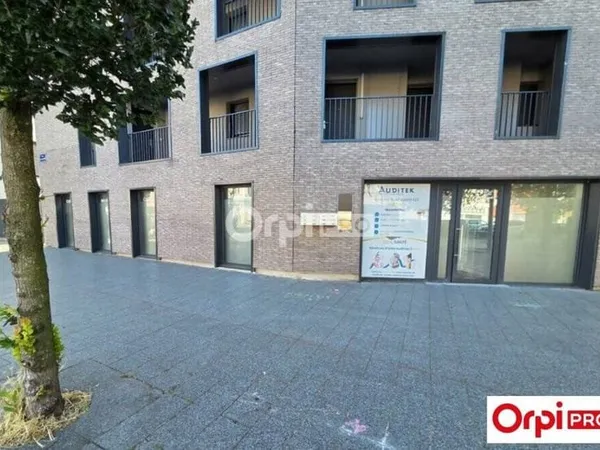 Local 96 m²